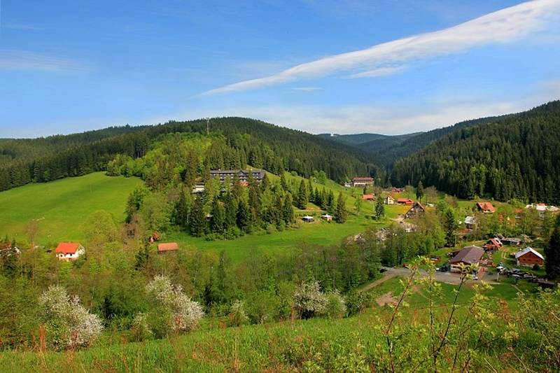 Spa hotel Lanterna v údolí Léskové.