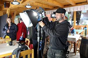 Seriál Doktor Martin se natáčel z části také na Horské chatě Kohútka v Javorníkách.