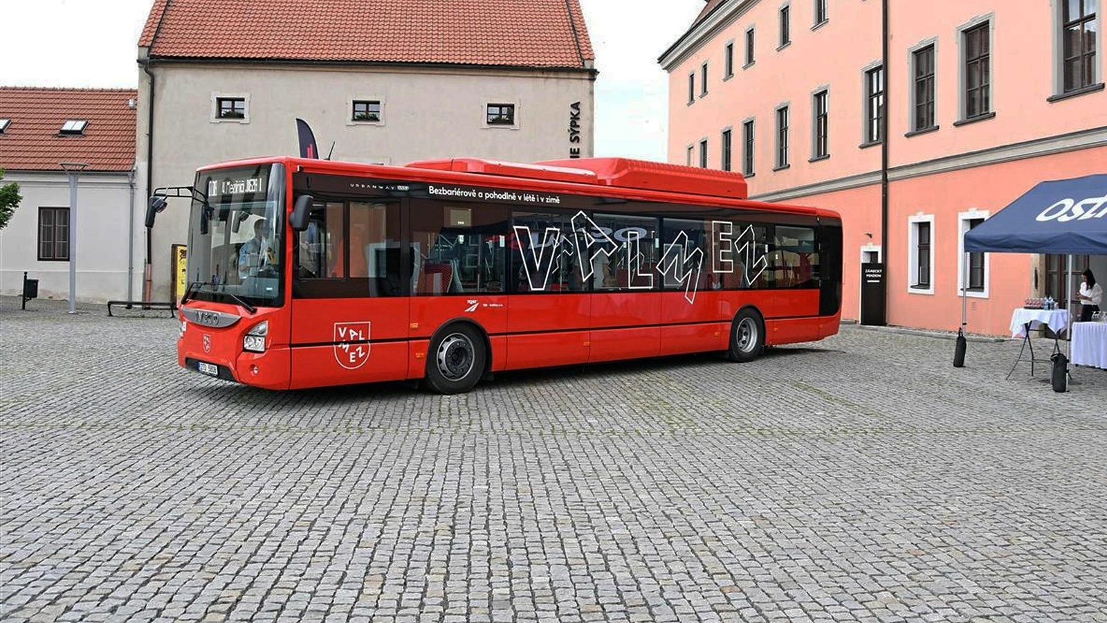 Valmez má zbrusu nové autobusy, cestující budou vozit zdarma - Hranický  deník