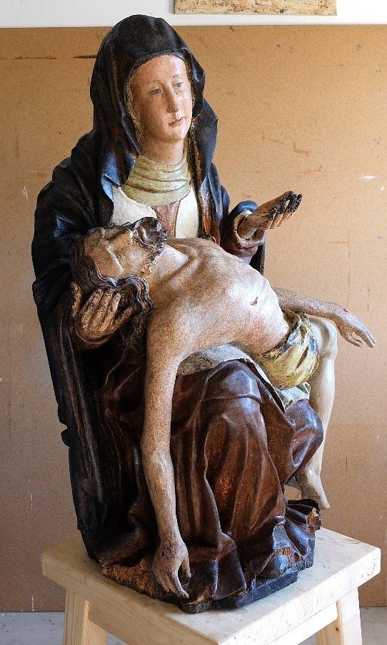 Pieta, závěr 16. století, polychromované lipové dřevo.
