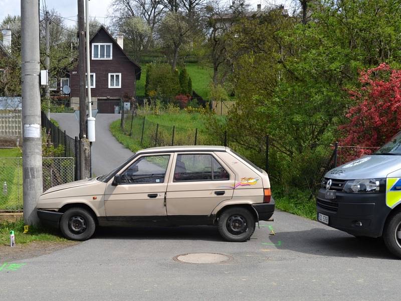 Nehoda osobního vozu Škoda Favorit ve Vidči; pondělí 25. dubna 2016