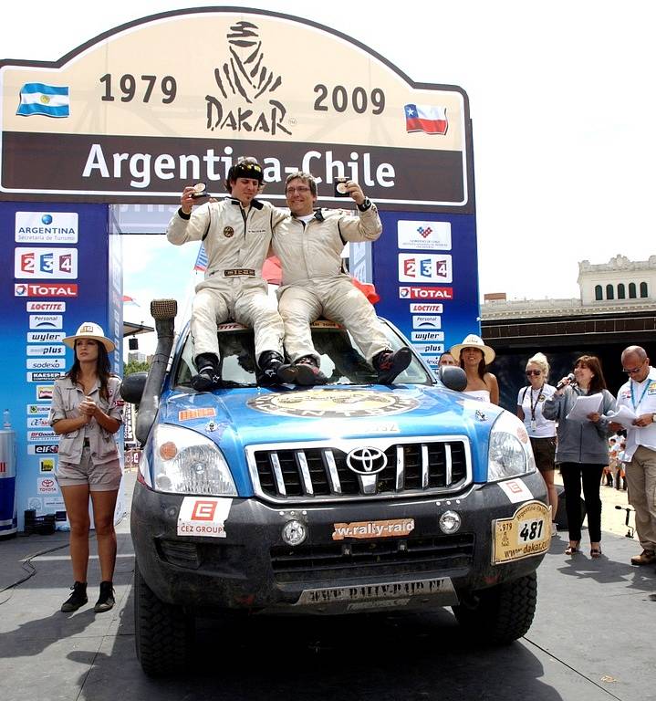 Po dvoutýdenním pekle přišla na řadu v cíli v Buenos Aires obrovská radost z dokončení závodu.
