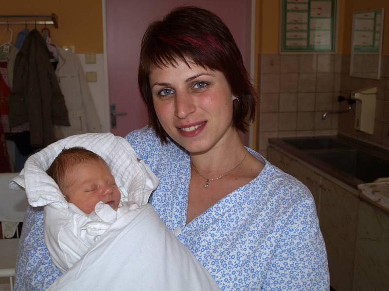 Martina Zajíčková, Vsetín, dcera Eliška Zajíčková, váha: 3,25 kg, narozena 19. 5. 2008 ve Vsetíně