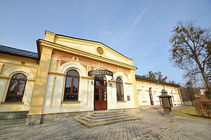 Společenský dům v Rožnově pod Radhoštěm.