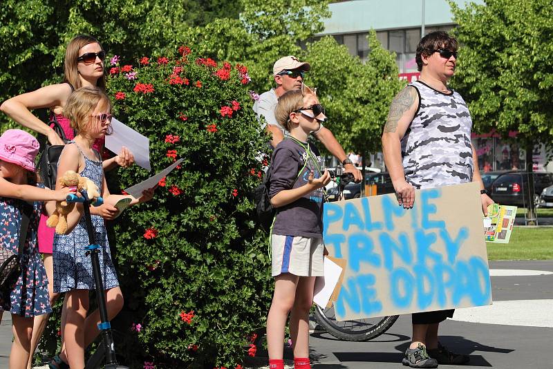 Protest proti stavbě spalovny v centru Vsetína - 13. 6. 2019