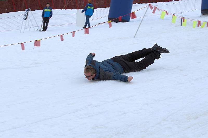 Pátý ročník BobCrossu - Mistrovství Československa v jízdě na dětských plastových bobech ve Ski areálu Karolinka.