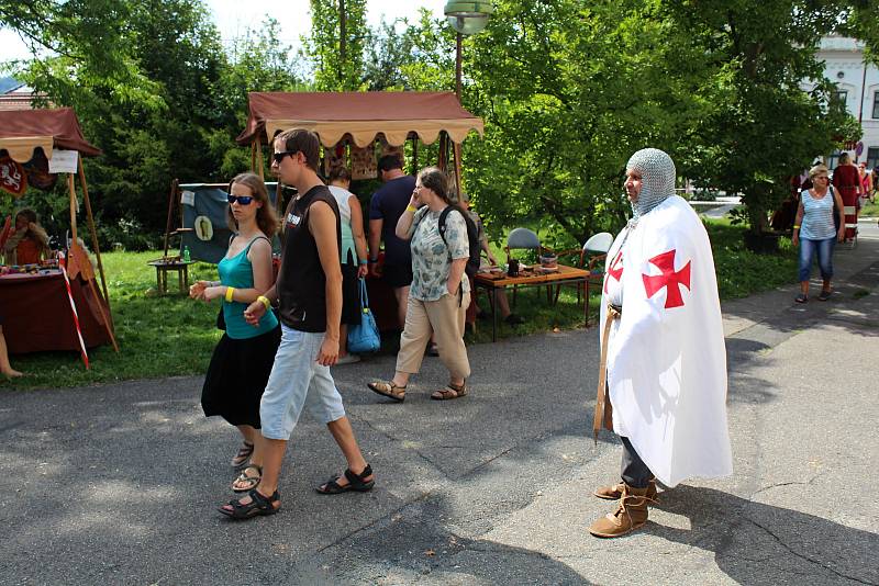 Osmý ročník Templářských slavností se uskutečnil v sobotu 18. srpna 2018 na Zámku Vsetín. Návštěvníci mohli zhlédnout ukázky historického šermu, ochutnat středověkou kuchyni, nechat si vyložit karty, vyrazit si minci nebo si mohli poslechnout dobovou hudb