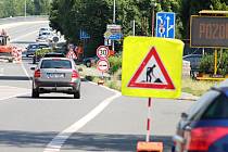 V souvislosti se stavbou okružní křižovatky ve Vsetíně na ul. Generála Klapálka dochází ke změnám v dopravě i v Rokytnici.