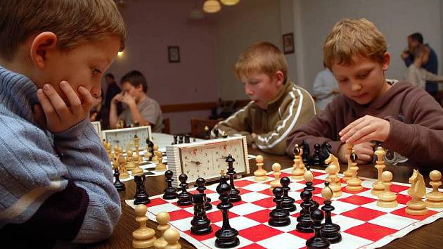 Školy zápolily na šachovnicích - Náchodský deník