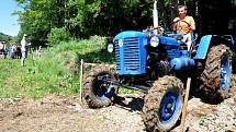 Ve Valašské Senice se v sobotu 16. června 2012 uskuteční III. ročník srazu historických traktorů