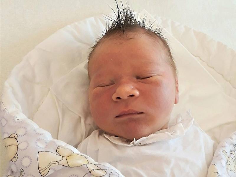Samuel Grygařík, Jasenice, narozen 9. října 2020 ve Valašském Meziříčí, míra 51 cm, váha 3960 g