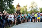 Součástí programu Mezinárodního folklorního festivalu Rožnovské slavnosti byly také Valašské hry. O první místo bojovalo v několika disciplínách osm folklorních souborů.