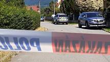 Policie zasahuje u násilné smrti čtyř lidí v Rožnově pod Radhoštěm v lokalitě Rybníčky. 3. srpna 2022