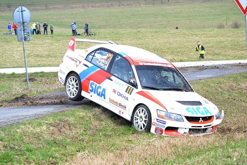 Havárie M. Břežíka na 36. ročníku Jakeš Valašská rally.