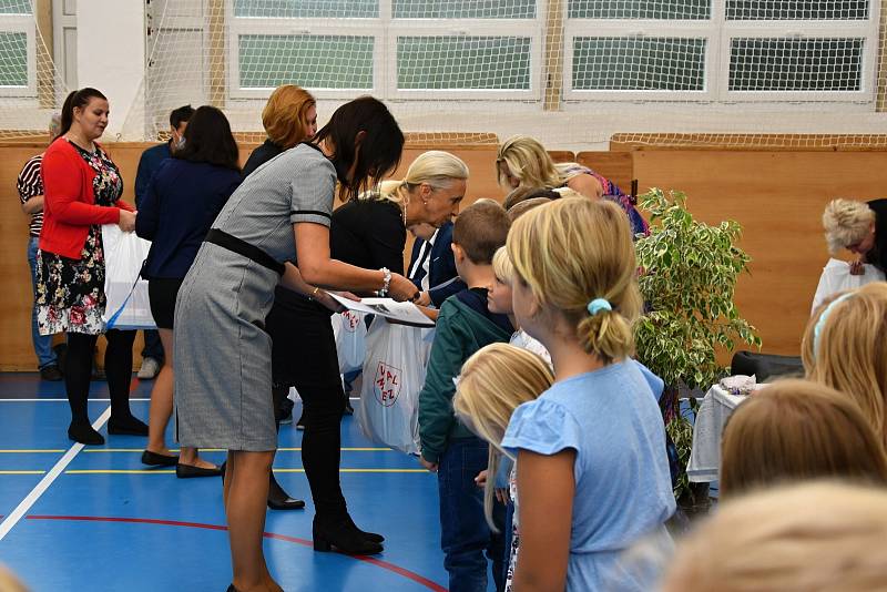 Přivítání prvňáčků na Základní škole Vyhlídka ve Valašském Meziříčí.