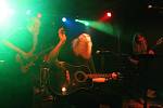 Až po strop našlapaný hudební klub Tři opice byl ve čtvrtek 28. prosince svědkem oslav třicetiletého působení valašské hardrockové legendy Ciment na hudební scéně.