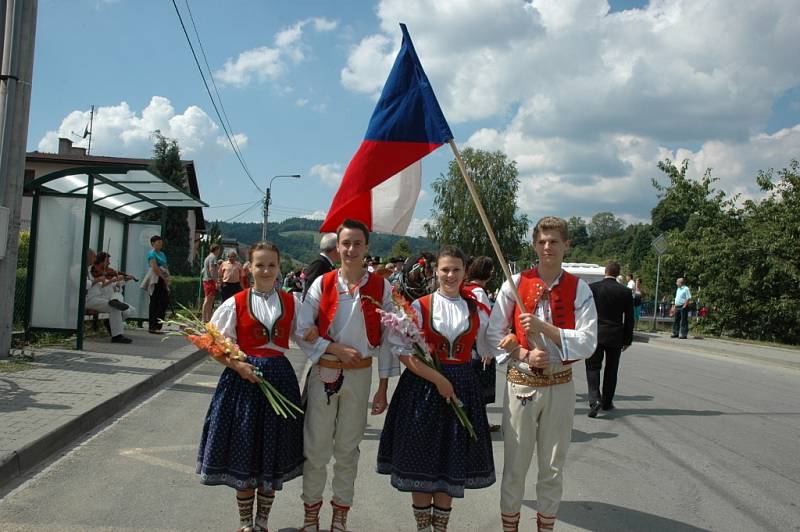 V neděli 23. 8. vrcholí na Valašsku 46. Liptálské slavnosti. Dopoledne patřilo bohoslužbám a odpoledne pak defilé účastníků festivalu vesnicí a galaprogramu.