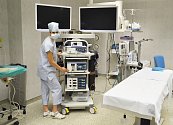 Nová laparoskopická věž v Nemocnici AGEL Valašské Meziříčí umožní lepší diagnostiku i šetrnější operační výkony.
