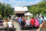 Dvaadvacátý ročník Amfolkfestu neboli Festivalu na konci světa se konal v sobotu 29. července v osadě Pulčín na Hornolidečsku.