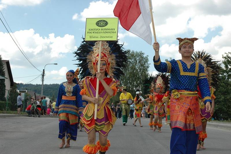 V neděli 23. 8. vrcholí na Valašsku 46. Liptálské slavnosti. Dopoledne patřilo bohoslužbám a odpoledne pak defilé účastníků festivalu vesnicí a galaprogramu.