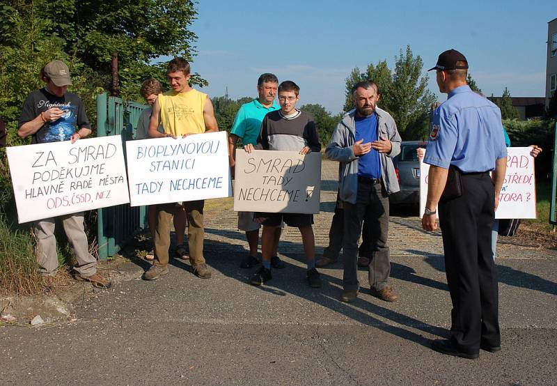 Obyvatelé Valašského Meziříčí protestovali proti záměru postavit ve městě bioplynovou stanici.