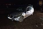 Záchranáři zasahují v pondělí 23. října 2023 u havárie osobního vozu BMV v Lešné na Valašskomeziříčsku.