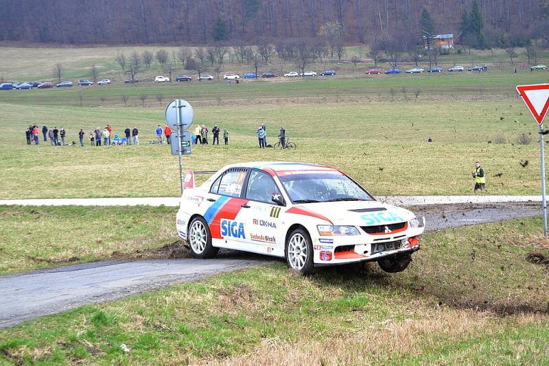 Havárie M. Břežíka na 36. ročníku Jakeš Valašská rally.