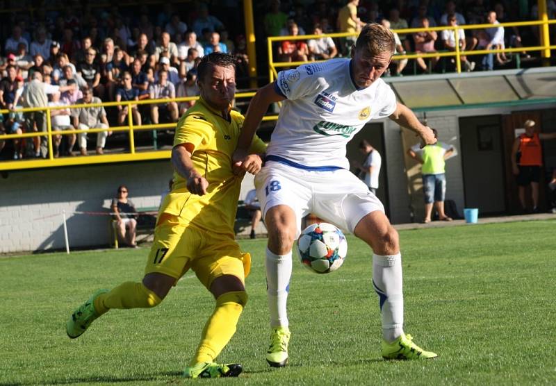 Ve 2. kole poháru FAČR Velké Karlovice (žluté dresy) prohrály se Zlínem 1:6.