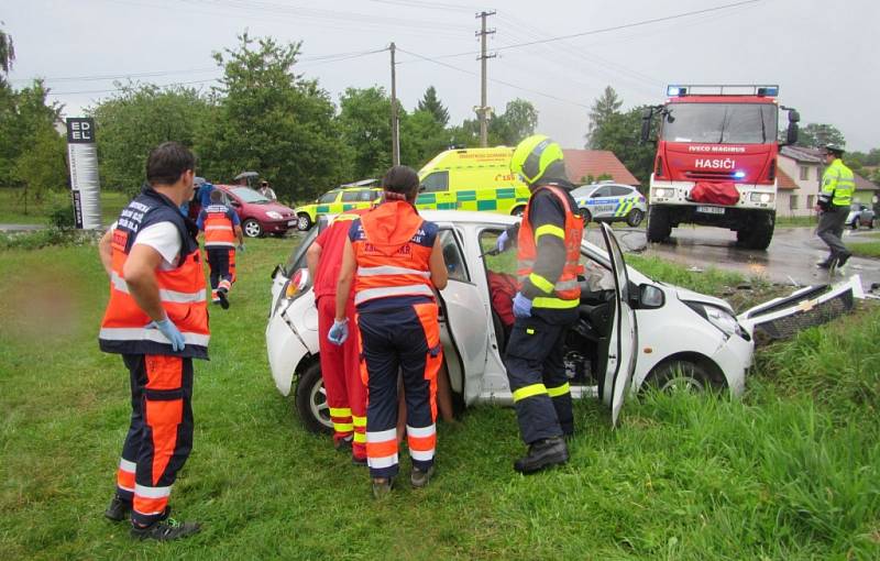 Nehoda u Lačnova si vyžádala čtyři zraněné