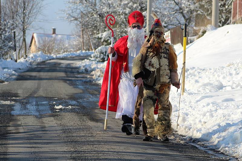 Mikulášská obchůzka v Pulčíně, nejvýše položené obci na Vsetínsku