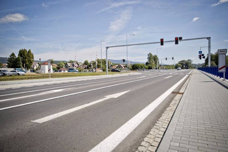 Ředitelství silnic a dálnic ČR dokončilo rekonstrukci frekventované křižovatky u Zubří na Rožnovsku; Zubří, čtvrtek 3. srpna 2017