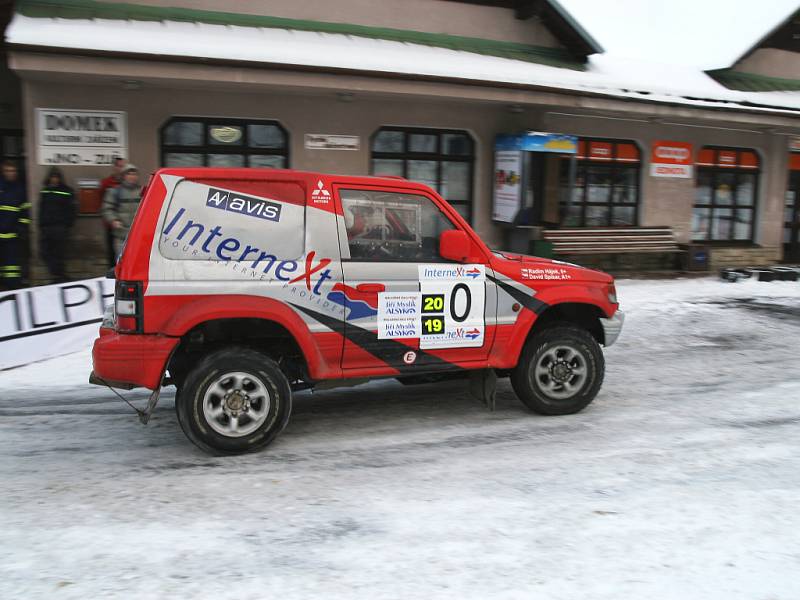 Automobilová exhibice jezdců rally ve Valašské Bystřici