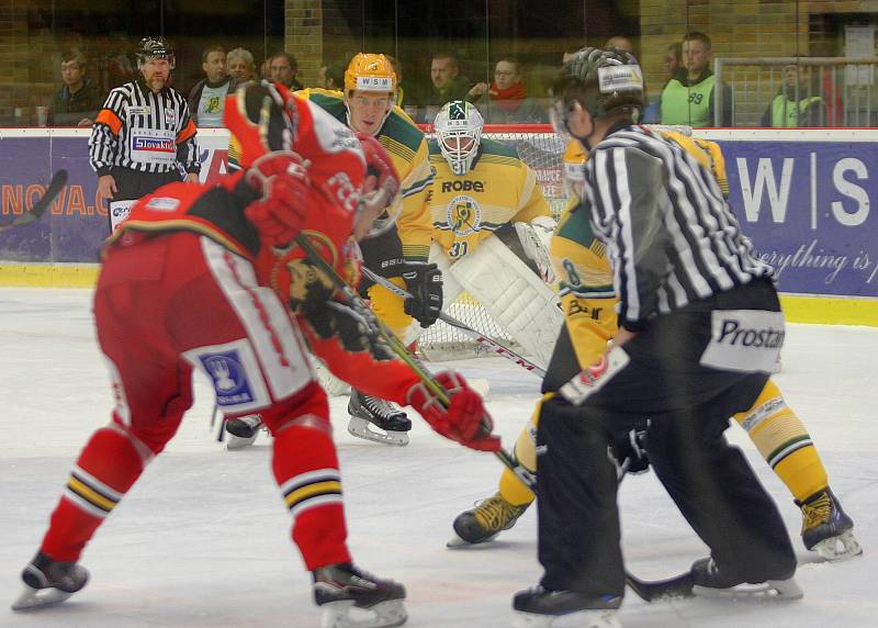 Hokejisté Vsetína prohráli v zápase 9. kola WSM ligy na ledě Prostějova.