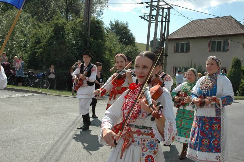 V neděli 23. 8. vrcholí na Valašsku 46. Liptálské slavnosti. Dopoledne patřilo bohoslužbám a odpoledne pak defilé účastníků festivalu vesnicí a galaprogramu.