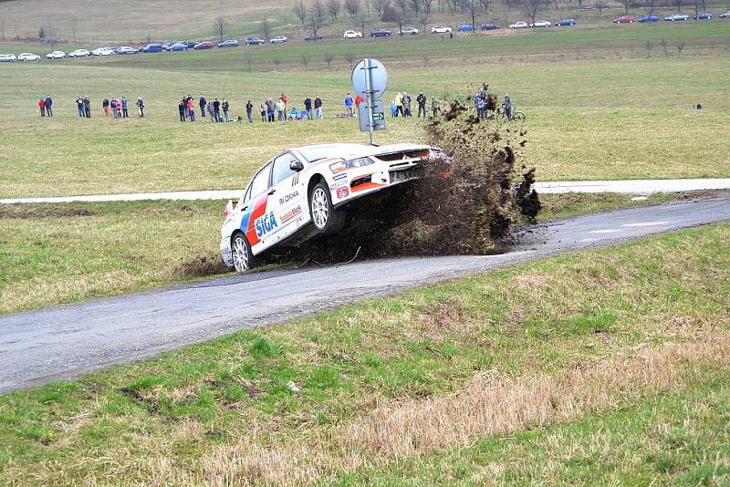 Havárie M. Břežíka na 36. ročníku Jakeš Valašská rally.