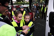 Žáci 4. a 5. tříd společně se strážníky a policisty zkontrolovali ve čtvrtek 30. září 2021 ve Valašském Meziříčí a Poličné 157 řidičů.