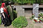 Pietní akt uložení ostatků akademického malíře Luďka Majera na Valašském Slavíně ve Valašském muzeu v přírodě v Rožnově pod Radhoštěm; sobota 21. května 2016