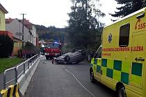 Záchranáři zasahovali v neděli 2. října odpoledne u nehody osobního vozu ve vsetínské Dělnické ulici.
