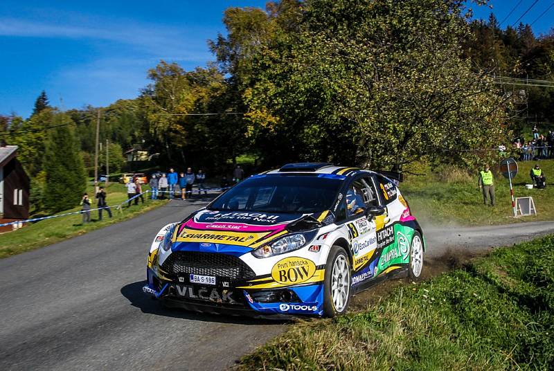 Start Rally Vsetín je naplánován na sobotu 14. října v osm hodin ze servisního parkoviště na Ohradě. Pořadatelům se doposud přihlásilo celkem 122 vozů.