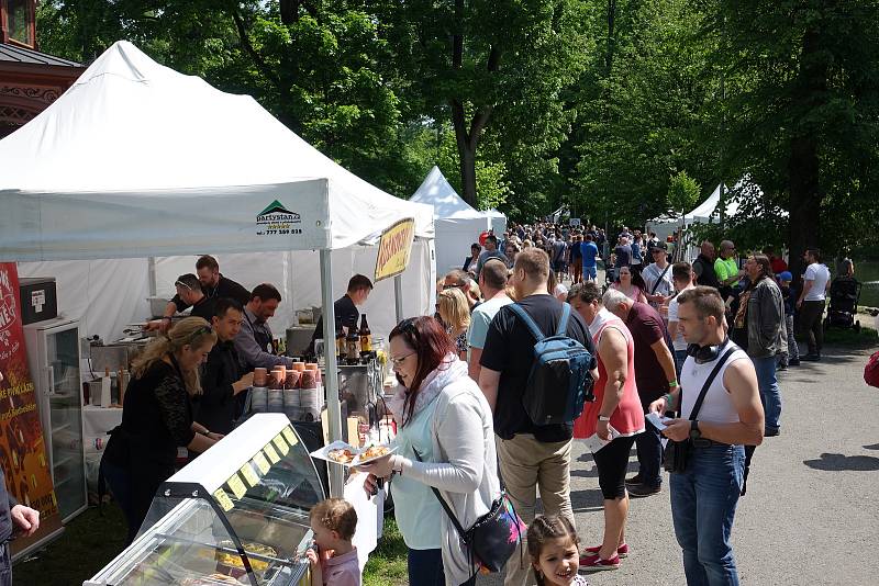 Garden Food Festival 2019 v rožnovském parku.