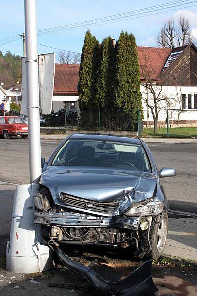 Nehoda v ulici Hradišťsko v Rožnově p. R.