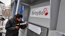 Instalace babyboxu v areálu nemocnice ve Valašském Meziříčí.