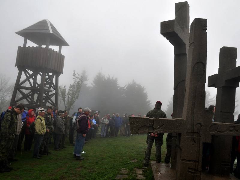 U památníku Tři kříže na Ztracenci na česko-slovenském pomezí se v neděli 12. května 2013 uskutečnilo tradiční setkání Čechů a Slováků. Společně si připomněli 68. výročí konce druhé světové války