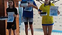 Ve vsetínských Městských lázních se poslední víkend v roce 2019 konal 47. ročník Silvestrovské ceny Vsetína v plaveckém pětiboji. V kategorii nejmladší žačky zvítězila Eliška Veselá před Terezou Baláčovou a Terezou Minaříkovou.