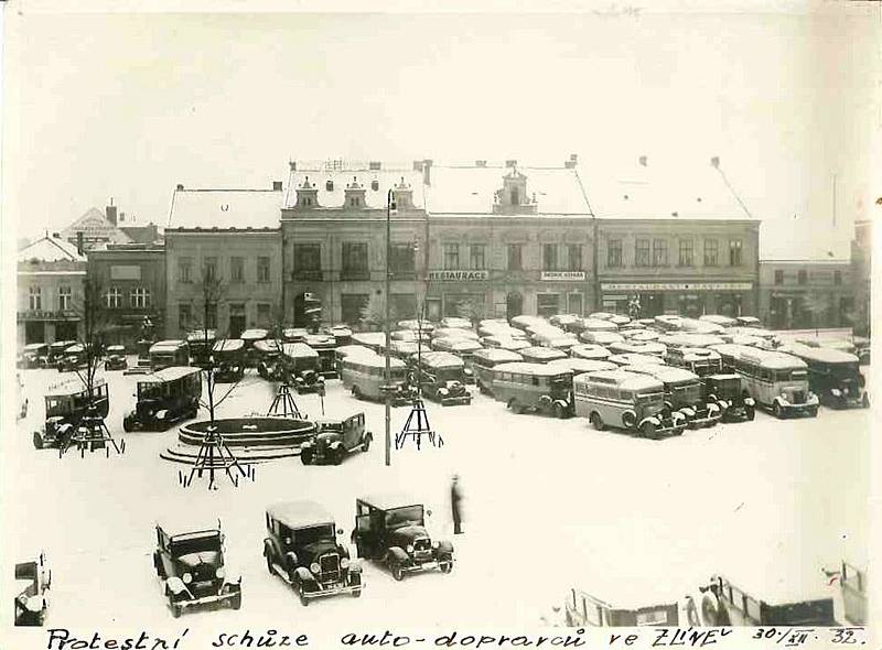 Zlín, Náměstí Míru 1932, protest autodopravců.