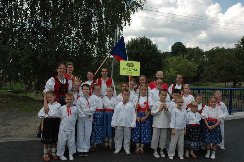 V neděli 23. 8. vrcholí na Valašsku 46. Liptálské slavnosti. Dopoledne patřilo bohoslužbám a odpoledne pak defilé účastníků festivalu vesnicí a galaprogramu.