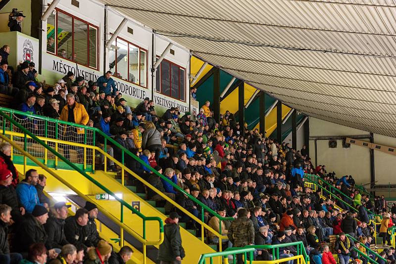 Nábor zájemců do registru kostní dřeně (kampaň Hokej na dřeň) během hokejového utkání na zimním stadionu Na Lapači ve Vsetíně; středa 25. ledna 2023