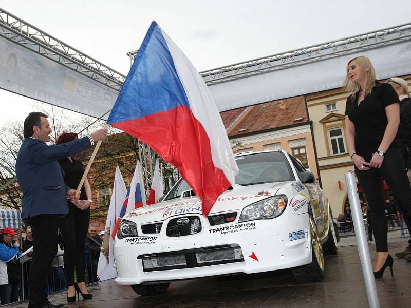 Start 35. ročníku Valašské rally ve Valašském Meziříčí.