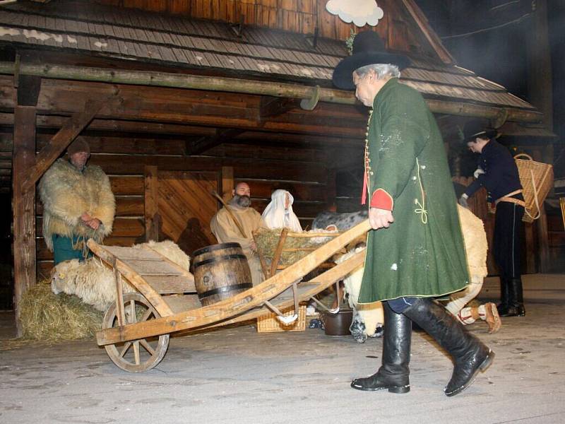 Živý betlém v rožnovském skanzenu