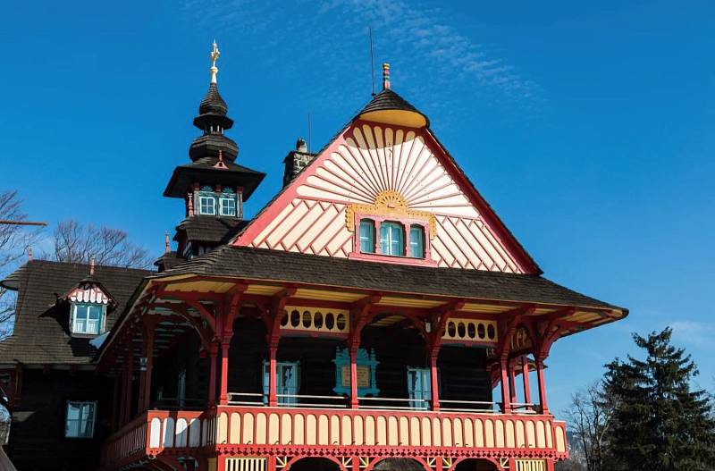 Stylový horský hotel Maměnka na Pustevnách.